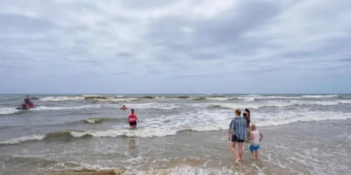 Segunda-feira terá chuva irregular e muito calor no RS