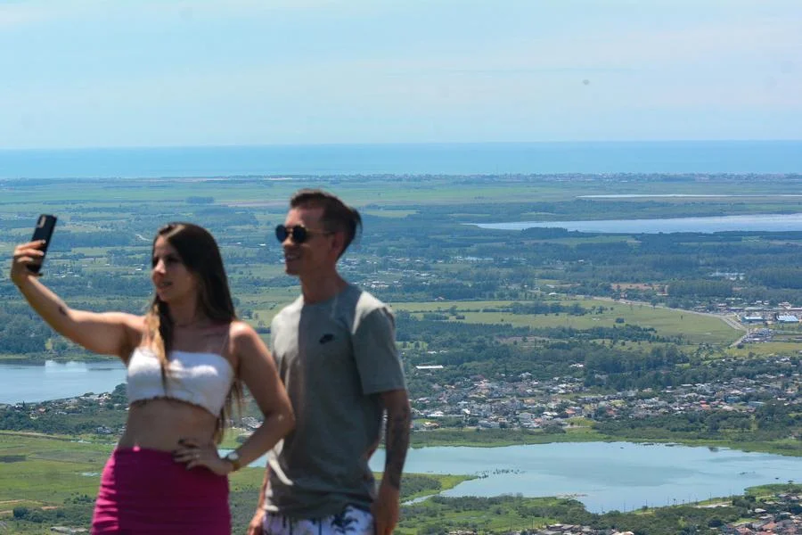 Morro da Borússia oferece esportes radicais, lazer e contemplação natural aos visitantes do Litoral Norte 3 borrusia4