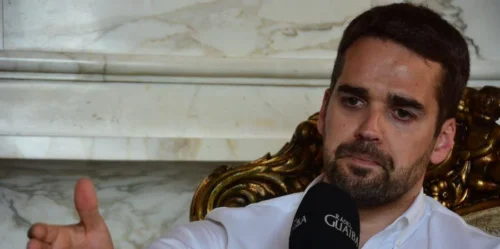 Eduardo Leite deve ser candidato à Presidência em 2026, diz presidente do PSDB