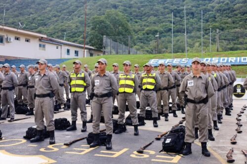 Alunos-soldados da Esfes-Osório realizam marcha e instrução na Lagoa do Peixoto