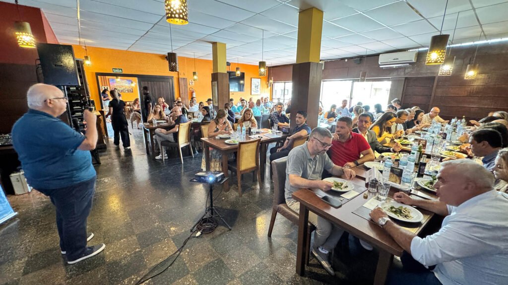 PREFEITO ROMILDO PALESTRA NO 1º VEM PRA MESA COM A ACIO DO ANO E FALA SOBRE OS PROJETOS PARA O DESENVOLVIMENTO DO MUNICÍPIO DE OSÓRIO 2 480714820 1050057493829484 2632919216573586833 n