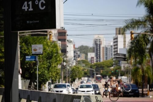 RS tem alerta de perigo para calorão, e temperatura  pode ultrapassar 40°C nesta Terça-feira