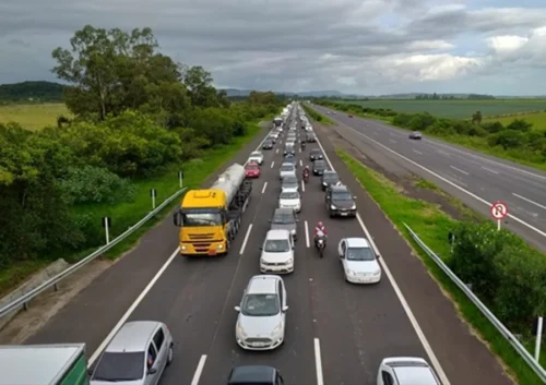 Fluxo do Carnaval deve superar 1,5 milhão de veículos nas rodovias da CCR ViaSul