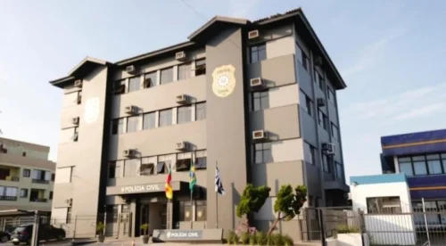 Polícia Civil prende seis pessoas em flagrante por golpe do bilhete premiado em Capão da Canoa