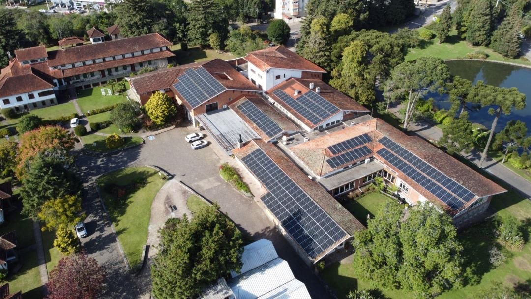 Ao todo, foram instaladas 227 placas solares Ecosul
