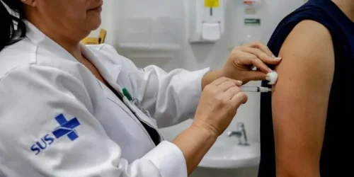 Ministério da Saúde amplia idade para receber vacina contra a Dengue