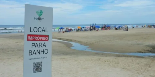 Com testes diários, prefeitura de Capão da Canoa espera que áreas no Centro voltem a ficar próprias para banho