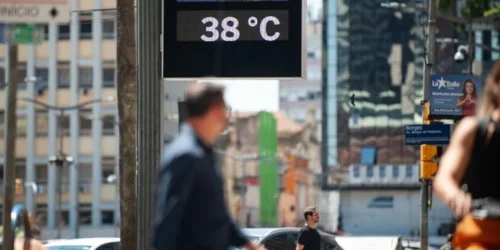 Calor não dá trégua nesta terça e termômetros de rua em Porto Alegre se aproximam dos 40ºC