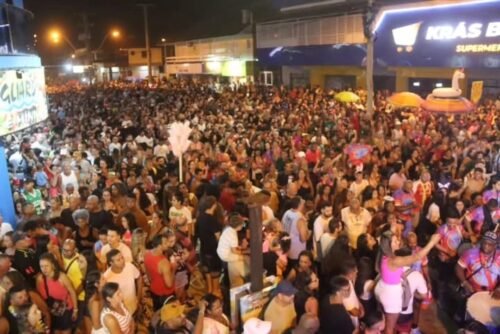 Carnaval de Atlântida Sul segue com muita folia e multidões nas ruas