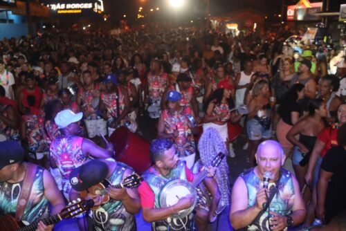 BLOCO ALTO ASTRAL ENCERRA A PROGRAMAÇÃO DE QUATRO DIAS DE FOLIA EM ATLÂNTIDA SUL