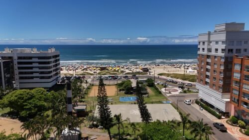 Praças de Capão da Canoa são opções de lazer além da praia