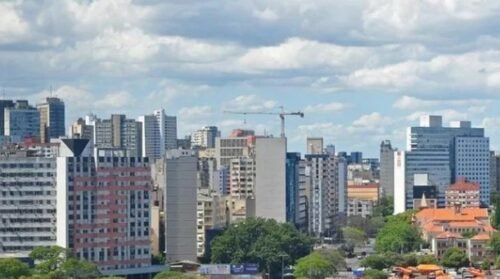 Sexta-feira será de calor e sol entre nuvens no Rio Grande do Sul
