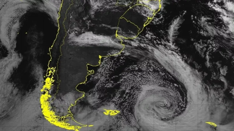 CICLONE INTENSO IMPULSIONA NOVA FRENTE FRIA PARA O SUL DO BRASIL 4 ciclone1103