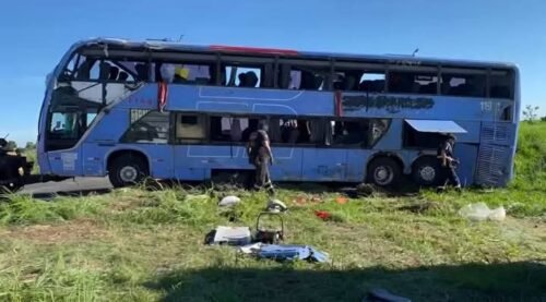 Ônibus tomba com 50 passageiros e deixa pelo menos quatro mortos na MG-223 1 486092202 1140465384761614 8873732117114216049 n