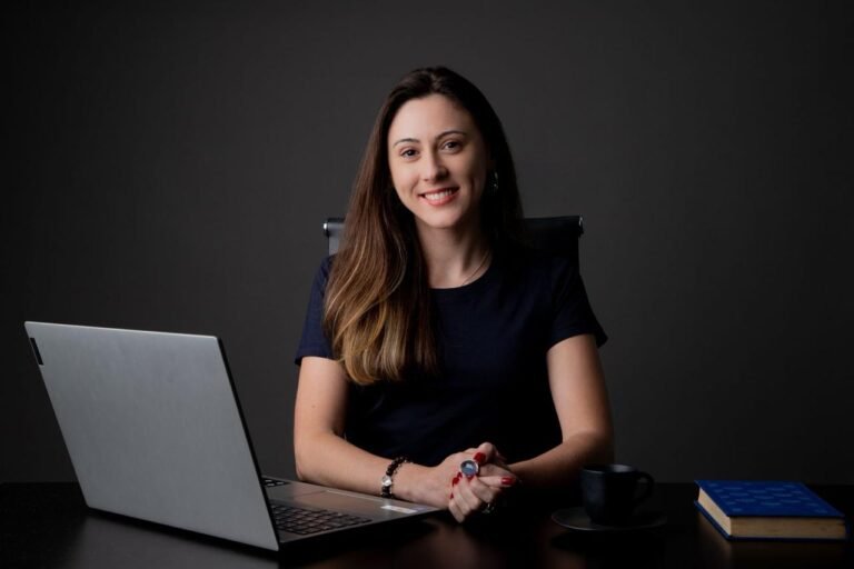 Tire suas dúvidas e envie corretamente seu Imposto de Renda 2025 para Receita Federal 8 Stephanie Kalynka lider nacional da area de negocios da Estacio III