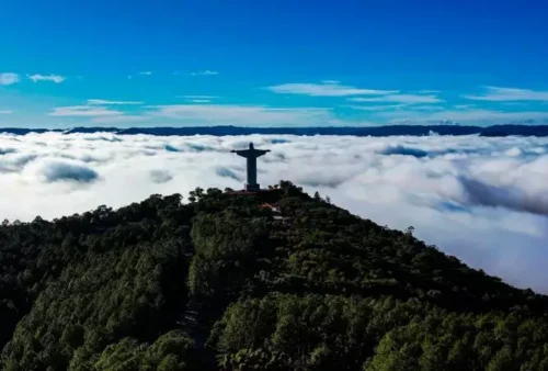 Maior que o Cristo Redentor, no Rio, o Cristo Protetor, em Encantado será inaugurado neste Domingo