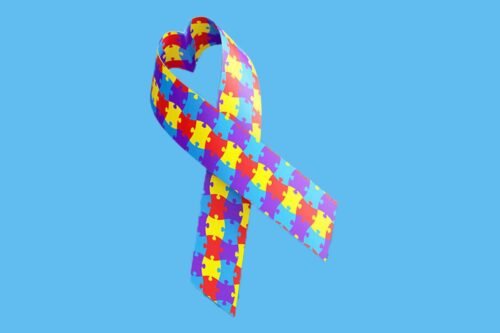 Abril Azul reforça importância do diagnóstico precoce do TEA e da inclusão de pessoas autistas