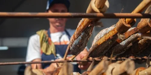 Ainda dá para garantir o almoço na Feira do Peixe de Porto Alegre