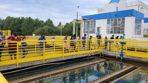 Programa Portas Abertas, da Corsan, recebe estudantes de Arroio do Sal em estação de tratamento de água