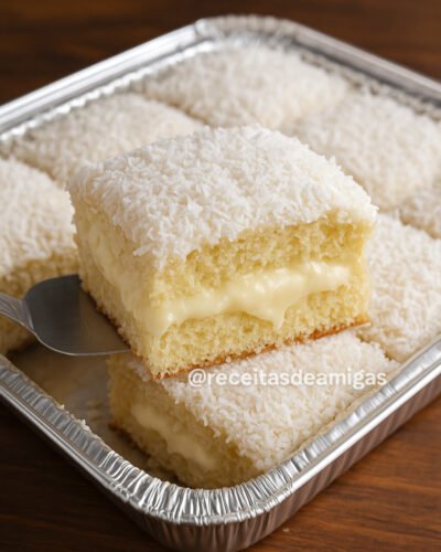 Bolo Gelado de Coco com Recheio Cremoso