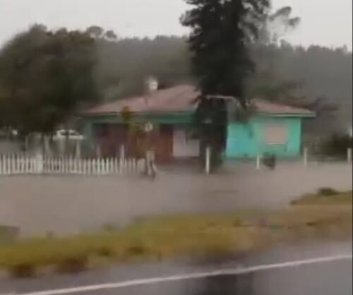  CICLONE EXTRATROPICAL PROVOCA CHUVAS VOLUMOSAS NA REGIÃO DE MOSTARDAS NO LITORAL GAÚCHO E DEIXA CENTENAS DE PESSOAS DESALOJADAS