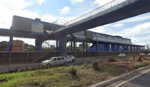 Homem morre após ser espancado dentro de estação de trem em Porto Alegre