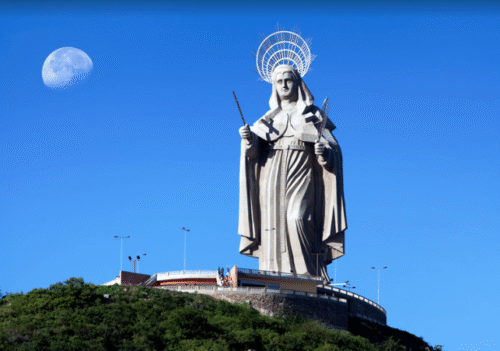 Estátua de Santa Rita de Cássia é a Maior Escultura Religiosa do Mundo