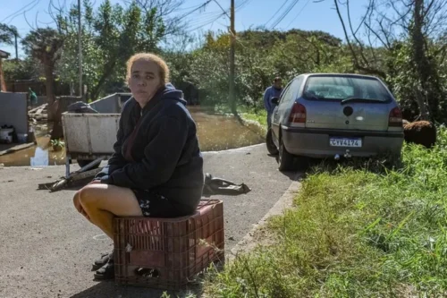 Região das Ilhas: Moradores voltam a acampar na BR 290 por conta dos alagamentos 3 25062025 ilhas 6420