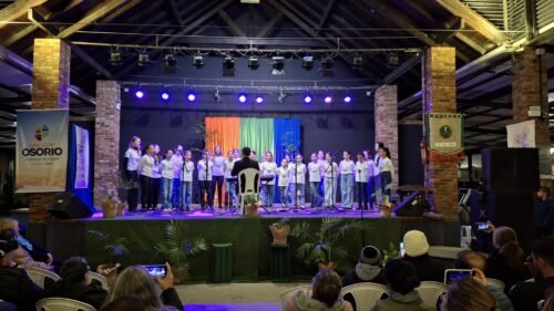 LANÇAMENTO DE LIVROS, CONTAÇÃO DE HISTÓRIAS E APRESENTAÇÕES DO CORAL MUNICIPAL ABREM A PROGRAMAÇÃO DA SEMANA NA 39ª FEIRA DO LIVRO DE OSÓRIO
