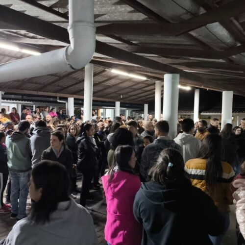 Reunião entre direção da Escola Nehyta Ramos e pais de alunos busca esclarecimentos sobre fim de convênio com a Prefeitura de Osório 2 506834914 9712551302176510 62222274579723011 n
