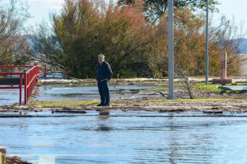 Vento Sul mantém Guaíba represado e clima de melancolia no Extremo Sul de Porto Alegre 1 IMG 7581