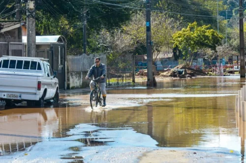 Vento Sul mantém Guaíba represado e clima de melancolia no Extremo Sul de Porto Alegre 6 IMG 7584
