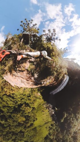 Salto de Pendulo Creditos Natural Extremo 1 576x1024 1