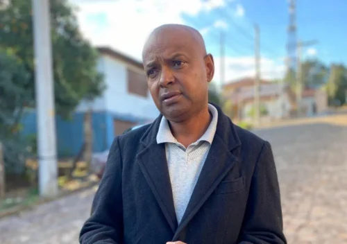 “Muitas crianças iam perder as vidas”, diz monitor de escola que imobilizou adolescente durante ataque no norte do RS