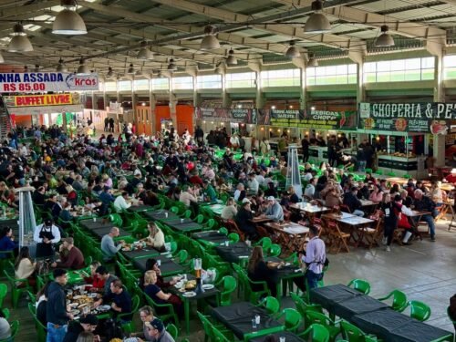 O Pavilhão da Gastronomia estava lotado na manhã deste sábado na 33ª Festa Nacional do Peixe! 13 515582214 18315866872228534 4965153269868519768 n
