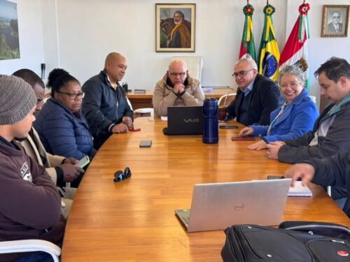 Grupo Maçambique de Osório é convidado para participar do Carnaval da Escola de Samba Portela do RJ e da Escola de Samba Gaviões da Vila Nova, em Porto Alegre 1 515963725 9865037996927839 5352432894782807139 n 1