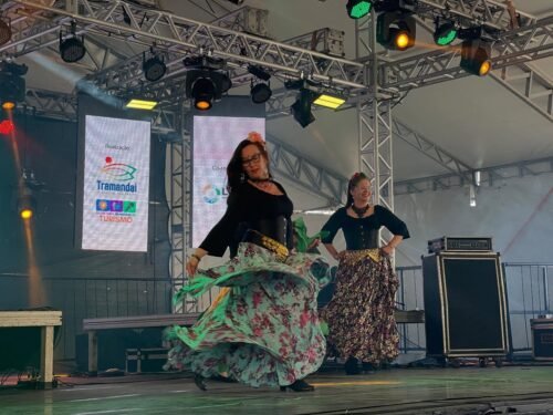 O Pavilhão da Gastronomia estava lotado na manhã deste sábado na 33ª Festa Nacional do Peixe! 9 516493664 18315883732228534 7476033706746446417 n