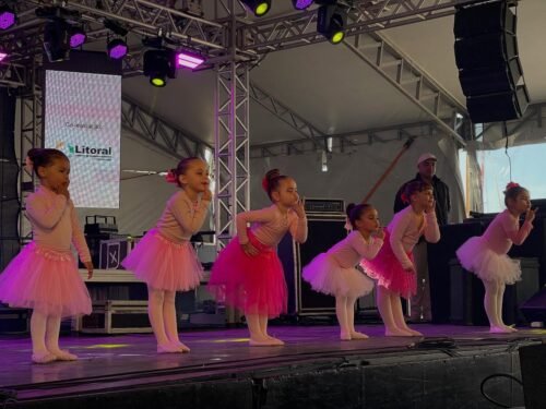 O Pavilhão da Gastronomia estava lotado na manhã deste sábado na 33ª Festa Nacional do Peixe! 12 516499637 18315883621228534 2746771330096560666 n