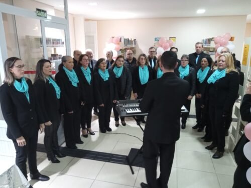 PARABÉNS COM BOLO E APRESENTAÇÃO DO CORAL MUNICIPAL MARCARAM O ENCERRAMENTO DO ANIVERSÁRIO DE 82 ANOS DA BIBLIOTECA PÚBLICA FERNANDES BASTOS 1 516634574 1158838792951353 8225588603276465959 n
