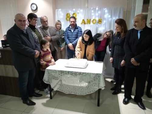 PARABÉNS COM BOLO E APRESENTAÇÃO DO CORAL MUNICIPAL MARCARAM O ENCERRAMENTO DO ANIVERSÁRIO DE 82 ANOS DA BIBLIOTECA PÚBLICA FERNANDES BASTOS 2 516912278 1158838766284689 9087086072755212946 n