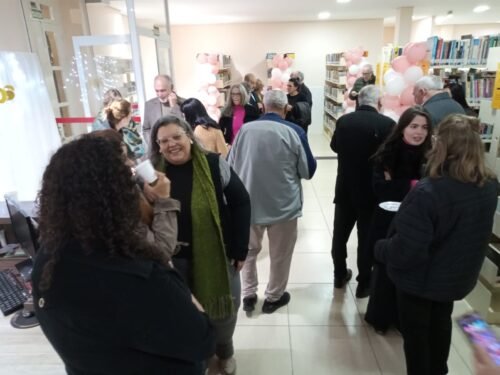 PARABÉNS COM BOLO E APRESENTAÇÃO DO CORAL MUNICIPAL MARCARAM O ENCERRAMENTO DO ANIVERSÁRIO DE 82 ANOS DA BIBLIOTECA PÚBLICA FERNANDES BASTOS 12 517626512 1158838386284727 7630876826453821786 n