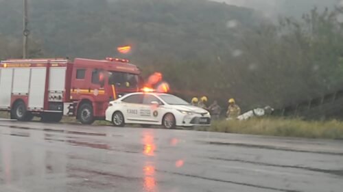 Veículo capota na RS-030, em Osório, na tarde desta quinta-feira (17)