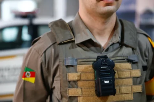 BM vai ampliar uso de câmeras corporais para quatro cidades da Região Metropolitana nos próximos meses