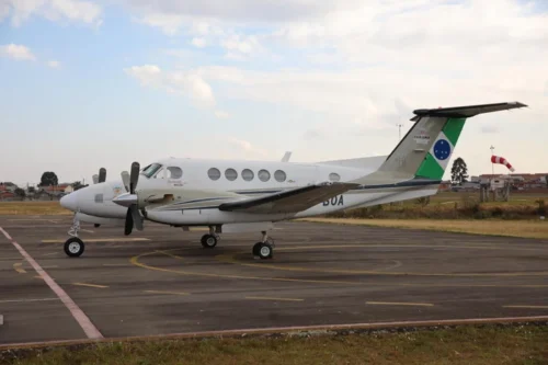 Após ser cancelado em função de neblina, voo que leva corpo de menina morta em cânion na Serra decola