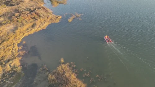 Bombeiros encontram corpo de terceira vítima de naufrágio na Lagoa dos Patos