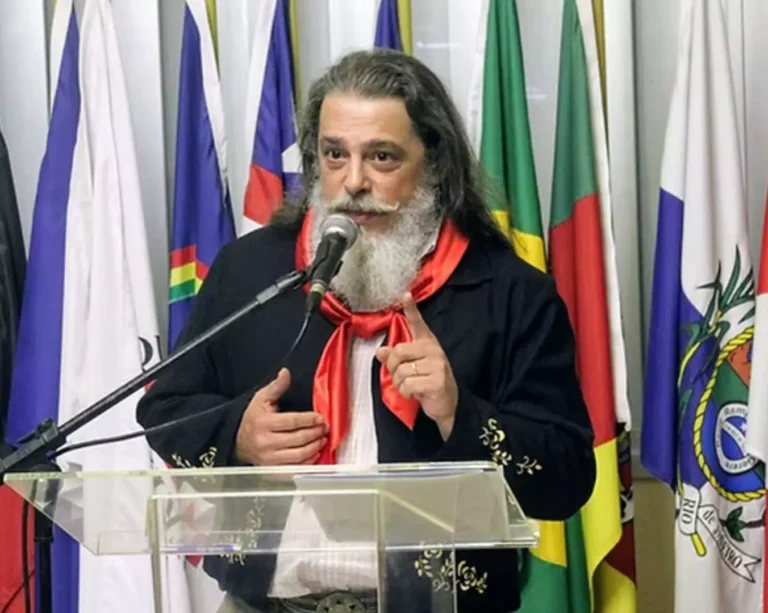 Gaúchos que fazem história são homenageados na Assembleia Legislativa 4 Luiz Marenco