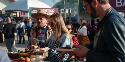 1º Festival Mundial do Churrasco celebra arte do assado em Porto Alegre