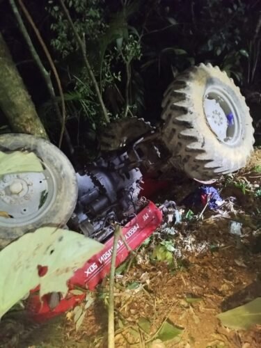 Idoso passa quatro horas preso embaixo de trator e surpreende ao sair vivo em Blumenau 1 resgate blumenau 02