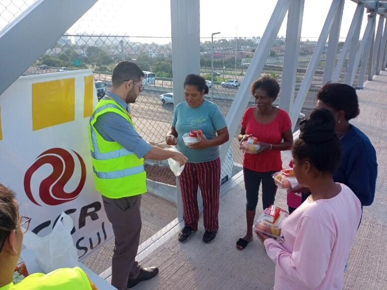 ViaSul Reforça Importância do Uso de Passarelas em ação para Lembrar do Dia do Pedestre 23 529832638 23898034986534904 8382346264228882876 n