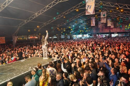 Yasmin Santos acaba de encerrar com chave de ouro a 38ª FENACAN